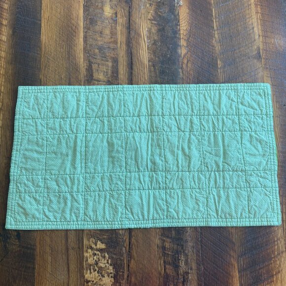 St. Patricks Day Quilted SMALL Table Runner Table Centerpiece  28.25"x15.75" lap - Picture 6 of 6